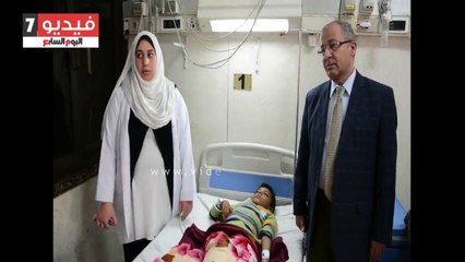 محافظ الدقهلية يتابع حالة طفل مصاب بمرض السكري