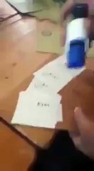 Oh oh diyerek defalarca Evet oyu verdi