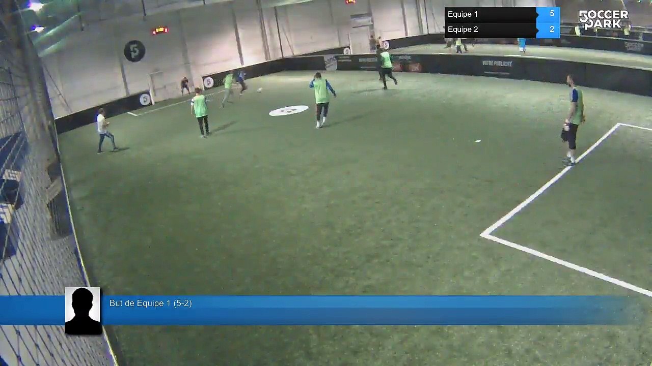 But de Equipe 1 (5-2) - Equipe 1 Vs Equipe 2 - 17/04/17 20:47 - Loisir Rouen - Rouen Soccer Park