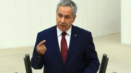 Arınç'tan Referandum Sonrası İlk Açıklama: Ülkemiz İçin Hayırlı Olsun