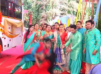 Ek Aastha Aisi Bhi- Aastha Saves Shiv's Family From ACCIDENT- एक आस्था ऐसी भी