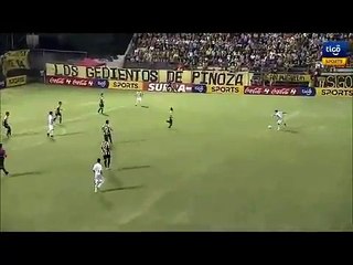 Club Libertad‏ Managed To Hit Post And Crossbar In A Single Attack!