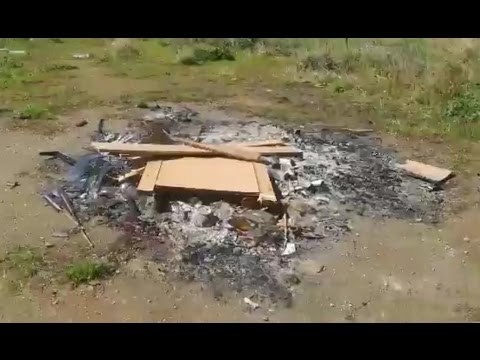 Aversa (CE) - Piazza della Concordia in preda a degrado e abusivismo (18.03.17)