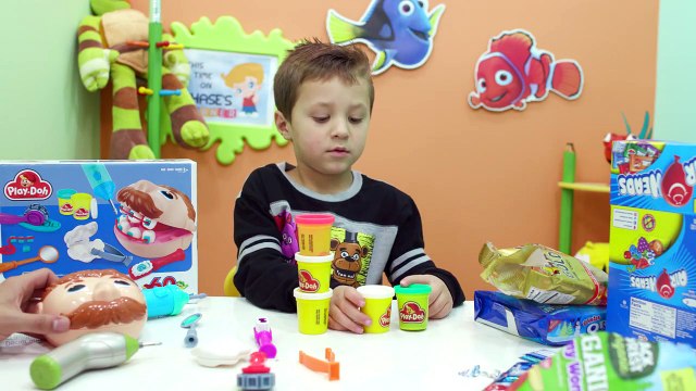Chases Corner - SCARY DENTIST GIANT CANDY! PLAYDOH FNAF DOCTOR DRILL n FILL TEETH (#47) Feis