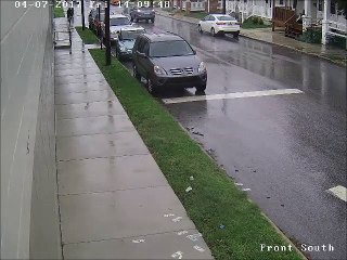 Un braqueur de banque perd son butin durant sa fuite à vélo mais...