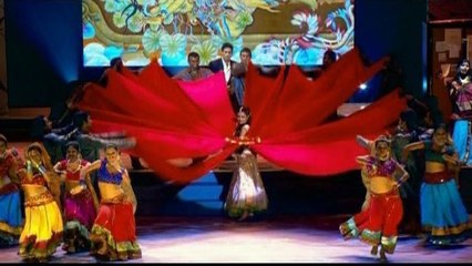 Experience the Vibrant Beats of 'Bole Chudiyan' by Various Artists 🎶