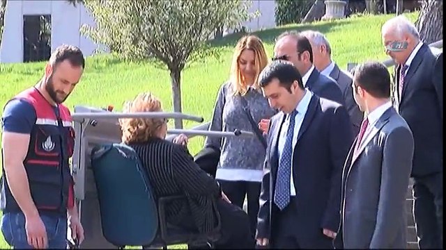 8.Cumhurbaşkanı Turgut Özal, Mezarı Başında Anılıyor