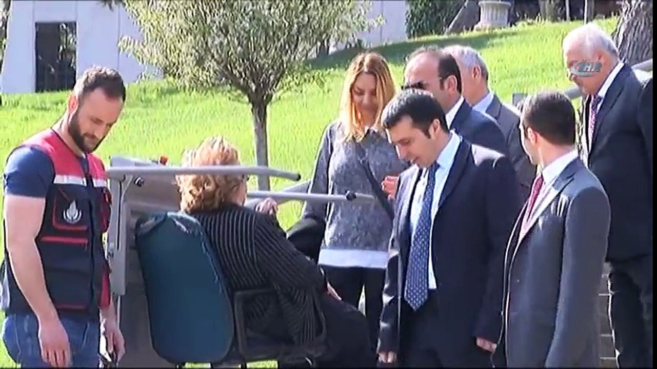 8.Cumhurbaşkanı Turgut Özal, Mezarı Başında Anılıyor