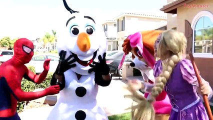 Spiderman Wears Princess Rapunzel's Dress! w_ The