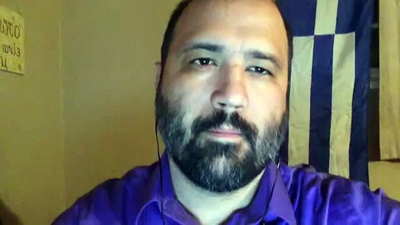 Πόσο μας δουλεύουν τελικά;Ο Τραμπ έχει μετοχές στην εταιρεία παραγωγής των "Τόμαχωκ" που διέταξε να πέσουν στη Συρία!