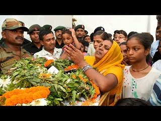 Uri attack martyr's family hails surgical strike along the LoC | Oneindia News