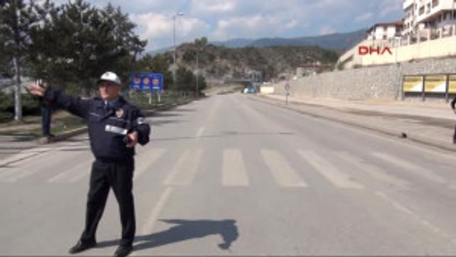 Karabük Emniyet Müdürlüğü Önünde Bomba Paniği