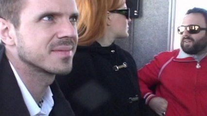 Scissor Sisters - Bill Thrown In The Snow Mobisode