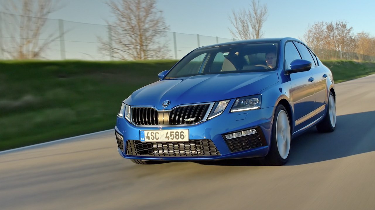 VÍDEO: Skoda Octavia RS 2017 y Skoda Octavia Sc...
