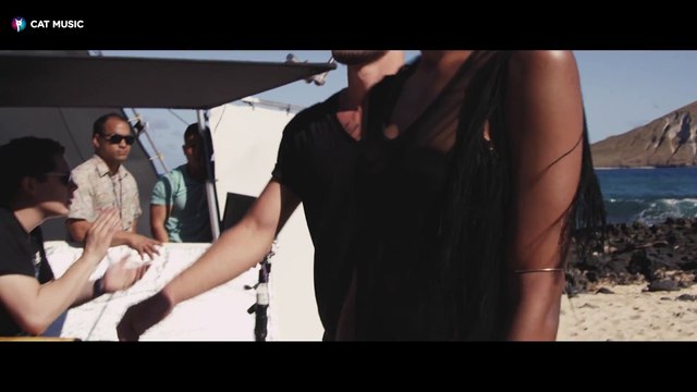 Nehuda feat. Cris Cab - Paradise (Official Video)