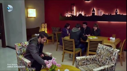 Arka Sokaklar Tekin suata artislik yapan adama kafayı vuruyor