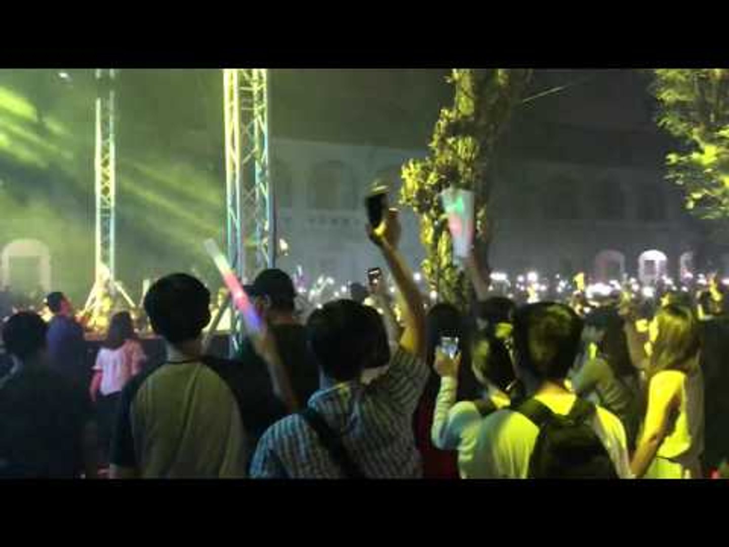 Quán quân SMS Cao Bá Hưng quẫy tưng bừng tại Festival Lê Hồng Phong 2017