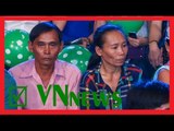 Ba mẹ Hồ Văn Cường lên Sài Gòn cổ vũ con trai thi hát đêm chung kết