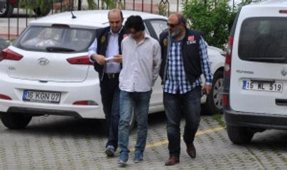 'Kürdistan' Yazılı Tişörtle Sandığa Gidince Tutuklandı