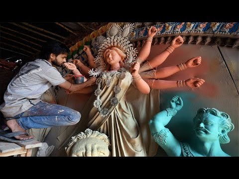 Durga idols vandalised in Bangladesh, police file case, no arrest | Oneindia News