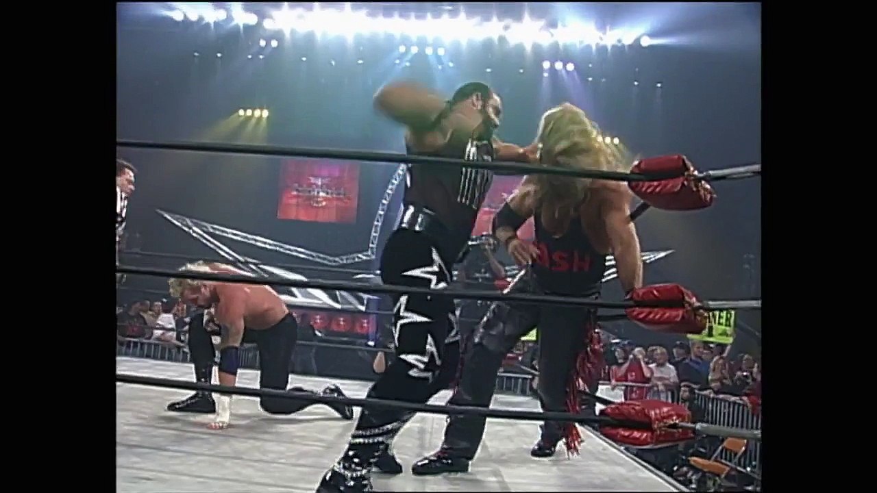 Randy Savage Attacks Kevin Nash Nitro 05.17.1999