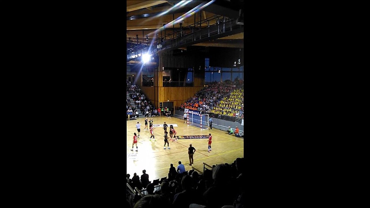 Match Celles sur Belle contre Issy Paris salle de l'acclameur