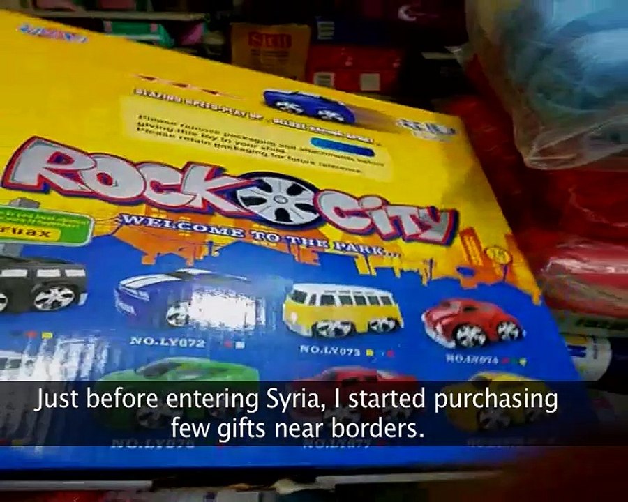Waqar Zaka reaching in War Affected Areas to help