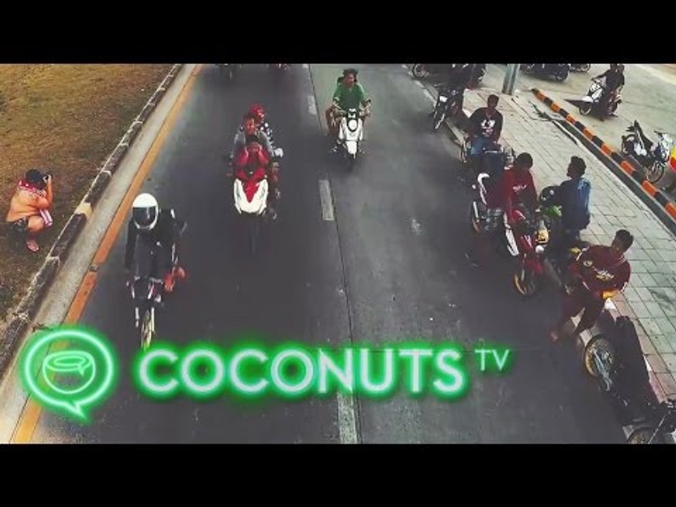 Songkran Showboating | Dek Wan Takes Over Bangkok Highway | Coconuts TV