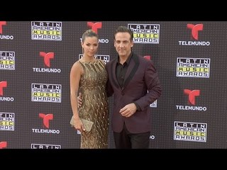 Carlos Ponce & Ximena Duque // Latin American Music Awards 2015 Red Carpet Fashion