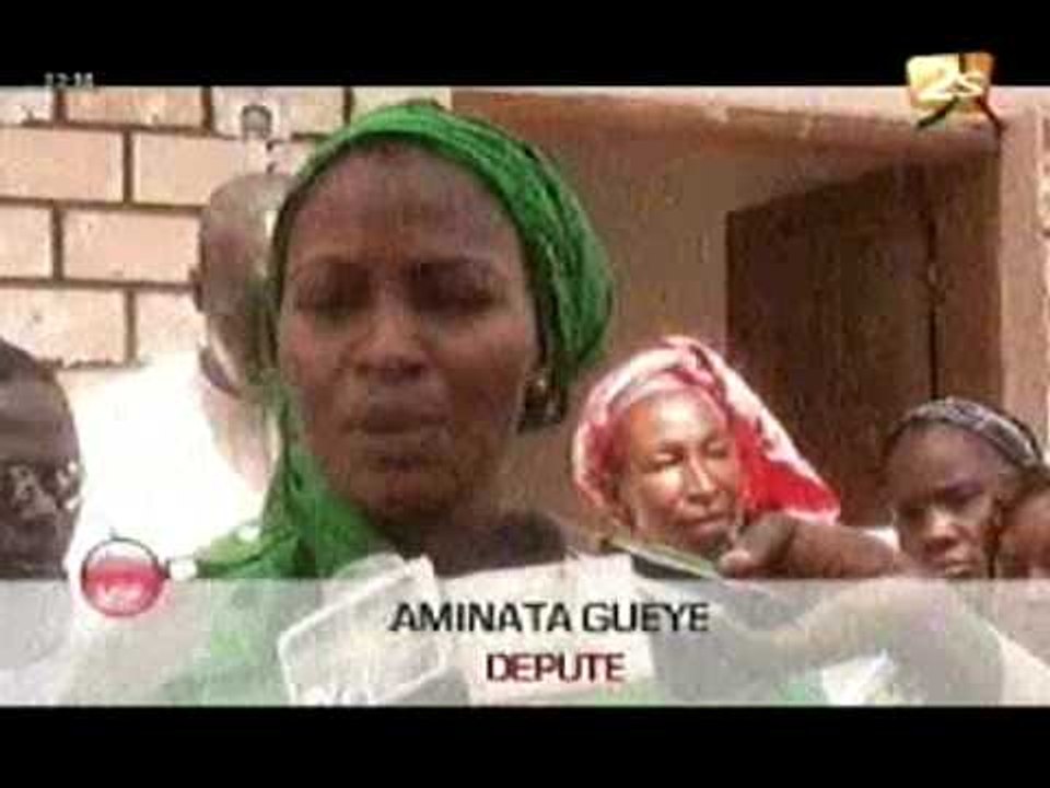 Don de Matériel aux Jeunes de l'APR de Saint-Louis - Xibaar Yi - 17 Août 2012