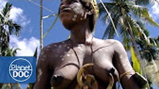 Women Crocodile in Papua New Guinea   World Curiosities