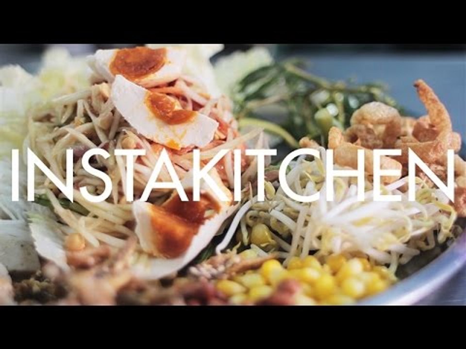 Yupin Somtam in Wang Lang Alley | Instakitchen Bangkok E7 | Coconuts TV