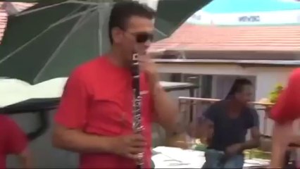 اتحداك ان لم تعيده مليون مرة..عزف كمان قاتل - YouTube (360p)