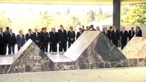 Cumhurbaşkanı Erdoğan, Başbakan Adnan Menderes'in Kabrini Ziyaret Etti