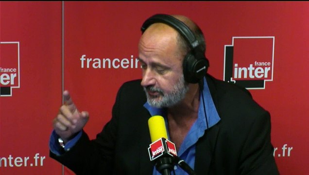Présidentielle : chacun son meeting - Le billet de Daniel Morin