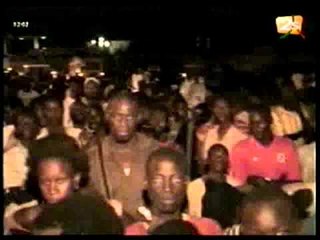 Un Gros Porteur Se Renverse à Mbacké - Xibaar Yi - 16 Août 2012