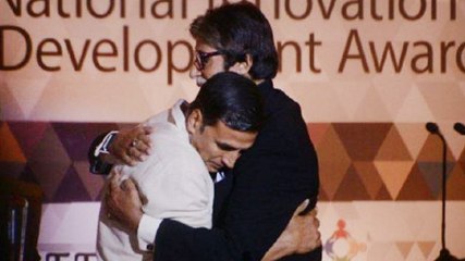 Akshay Kumar Gets a Warm Hug From Amitabh Bachchan