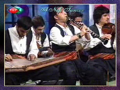 ELAZIĞ ÇAYDA ÇIRA MÜZİK GRUBU - Mendilimde Kare Var Yüreğimde Yâre Var