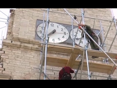 Visso (MC) - Terremoto, messa in sicurezza sede del Comune (18.04.17)