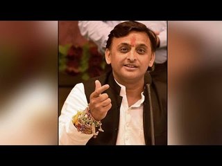 Akhliesh Yadav announces free smart phone scheme ahead of UP polls | Oneindia News