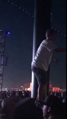 Sauter dans la foule en concert... FAIL !! Coachella