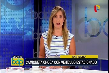 Camioneta choca con vehículo estacionado en San Isidro
