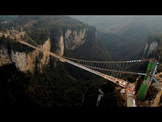 China's Zhangjiajie glass bridge closed two weeks after opening|Oneindia News