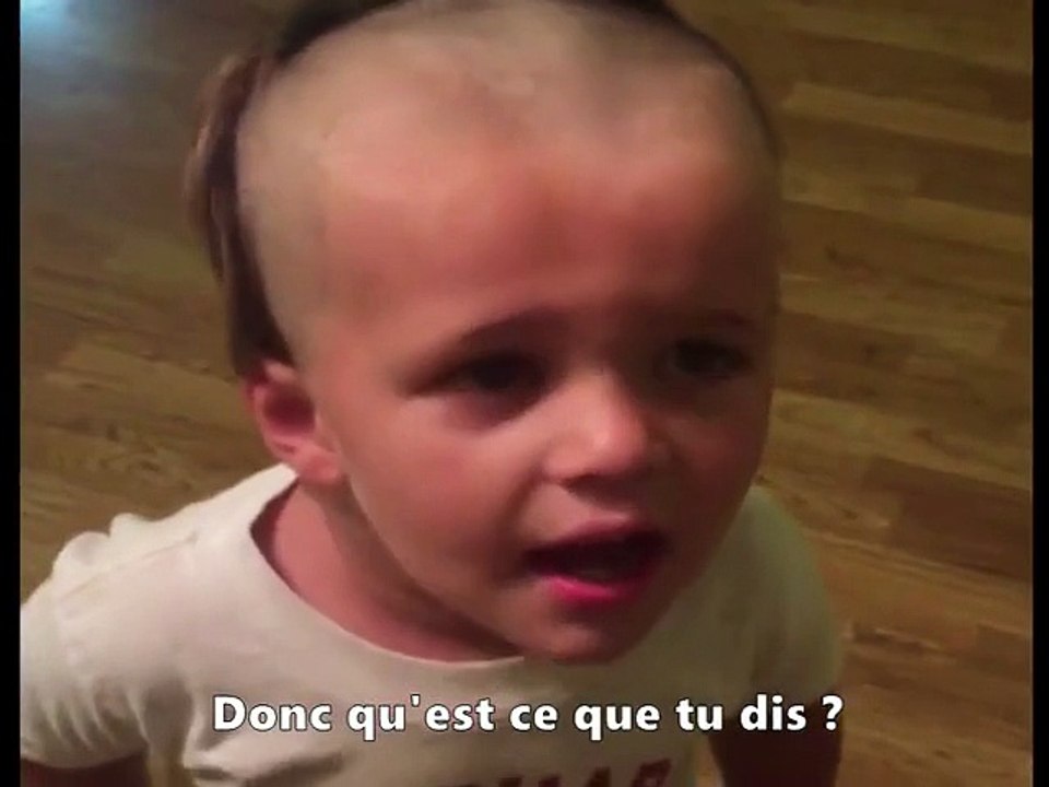 Il a pris le rasoir de son pè et a fait la plus grosse bé de sa vie !