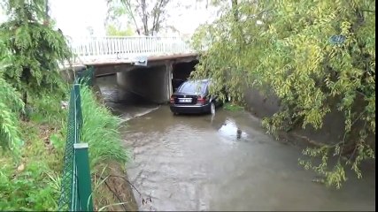 Otomobil Dereye Uçtu