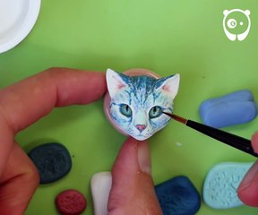 Pour honorer la mémoire de son chat décédé, cet artiste lui érige une statue en argile !