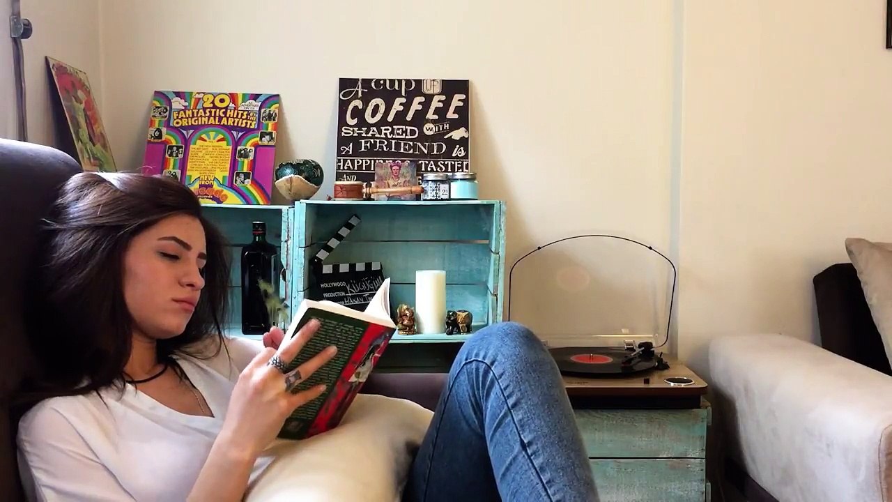 Feride Hilal Akın - Küçüğüm