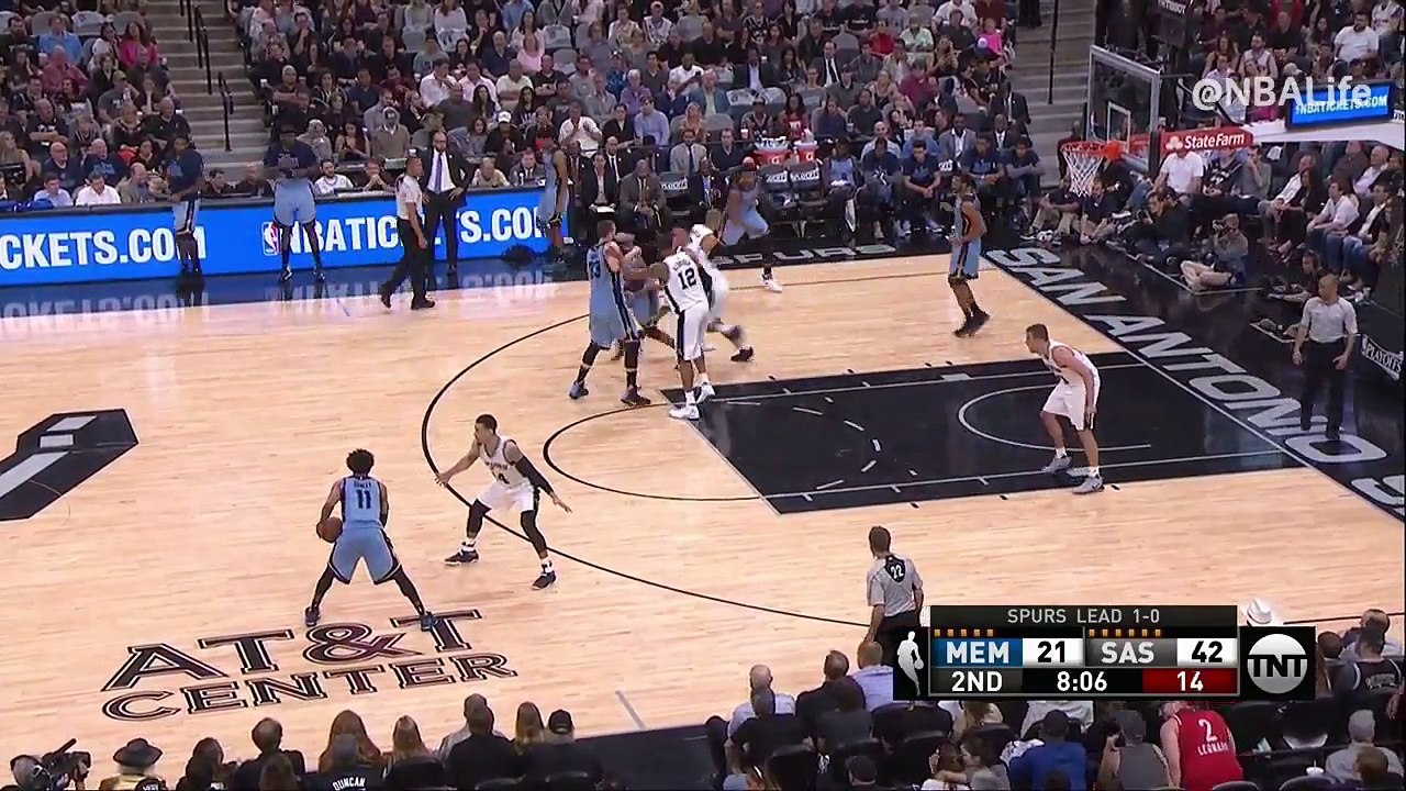 vince-carter-has-some-words-for-kyle-anderson-g...