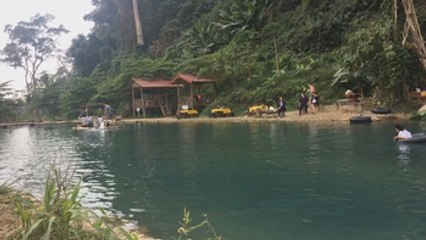 La reconversión de Vang Vieng, la ciudad más desenfrenada del hermético Laos