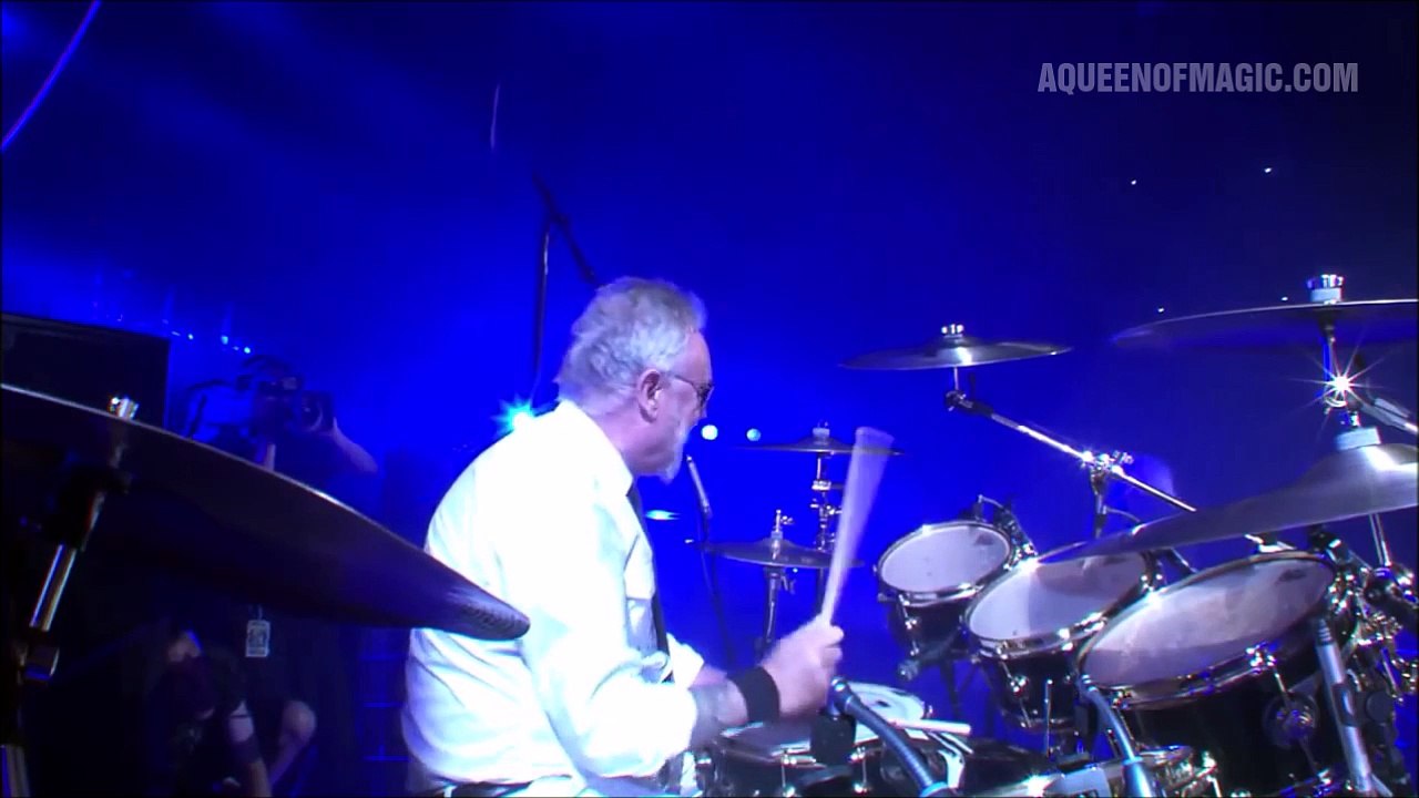 Queen + Adam Lambert - Stone Cold Crazy